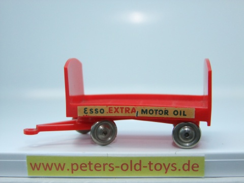 1252-09 Esso Extra Motor Oil, Fahrgestell rot, Abziehbild gelb, Schrift hellblau