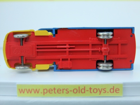 1257-12-01 zu 1257-12, kleiner Tank auf der rechten Seite, Markung: Lego ( dogbone ist entfallen ), Nummer der Bodenplatte: 1 ( weitere vorhanden : 2 und 3 ), Ausführung ABS